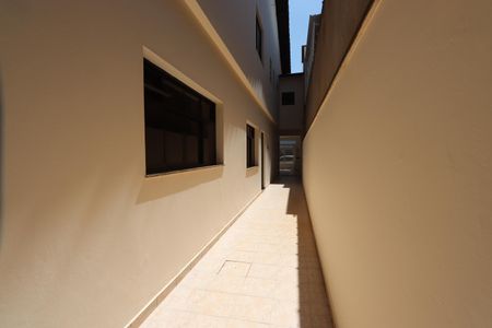 Casa à venda com 205m², 3 quartos e 2 vagasCorredor Lateral