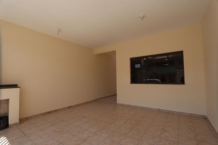 Casa à venda com 205m², 3 quartos e 2 vagasGaragem
