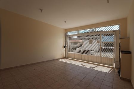 Casa à venda com 205m², 3 quartos e 2 vagasGaragem