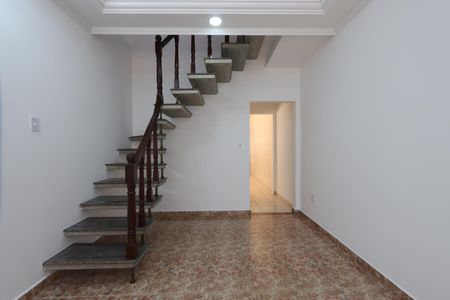 Casa à venda com 205m², 3 quartos e 2 vagasSala