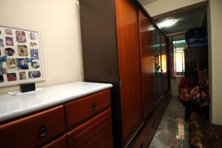 Casa à venda com 171m², 2 quartos e sem vagaCloset