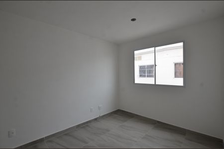 Sala de apartamento para alugar com 2 quartos, 42m² em Madureira, Rio de Janeiro
