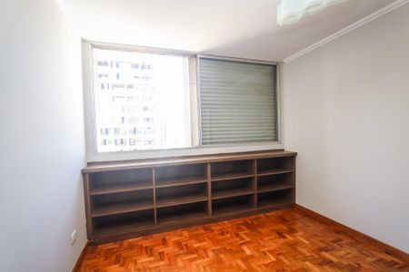 Apartamento para alugar com 117m², 3 quartos e 1 vaga Apartamento para alugar com 117m², 3 quartos e 1 vagaQuarto
