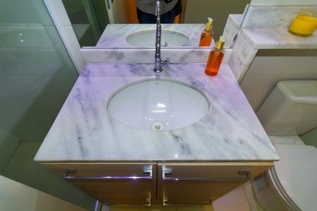 Apartamento à venda com 58m², 2 quartos e 1 vaga Apartamento à venda com 58m², 2 quartos e 1 vagaBanheiro 2