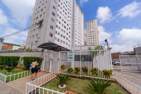 Apartamento à venda com 42m², 2 quartos e sem vaga Apartamento à venda com 42m², 2 quartos e sem vagaFachada