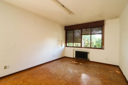 Casa à venda com 500m², 4 quartos e 4 vagas Casa à venda com 500m², 4 quartos e 4 vagasQuarto Suíte