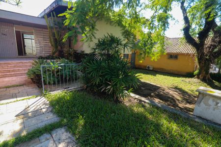 Casa à venda com 500m², 4 quartos e 4 vagas Casa à venda com 500m², 4 quartos e 4 vagasJardim