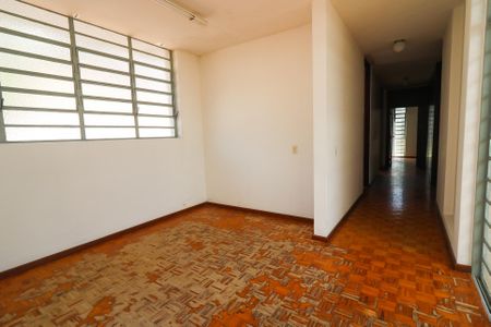Casa à venda com 500m², 4 quartos e 4 vagas Casa à venda com 500m², 4 quartos e 4 vagasSala de Jantar