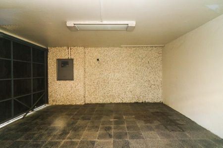 Casa à venda com 500m², 4 quartos e 4 vagas Casa à venda com 500m², 4 quartos e 4 vagasGaragem