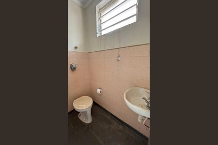 Casa à venda com 252m², 3 quartos e 4 vagas Casa à venda com 252m², 3 quartos e 4 vagasBanheiro - Casa de baixo