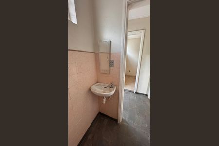 Casa à venda com 252m², 3 quartos e 4 vagas Casa à venda com 252m², 3 quartos e 4 vagasBanheiro - Casa de baixo