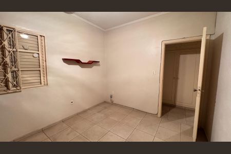 Casa à venda com 252m², 3 quartos e 4 vagas Casa à venda com 252m², 3 quartos e 4 vagasQuarto 1