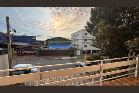 Casa à venda com 252m², 3 quartos e 4 vagas Casa à venda com 252m², 3 quartos e 4 vagasVista da Sacada