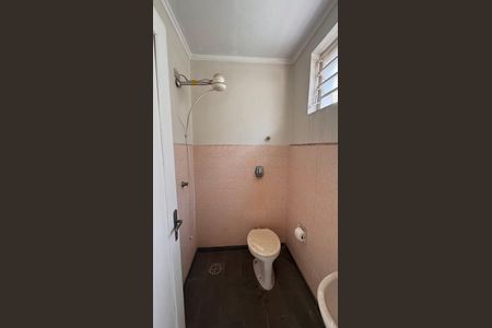 Casa à venda com 252m², 3 quartos e 4 vagas Casa à venda com 252m², 3 quartos e 4 vagasBanheiro - Casa de baixo