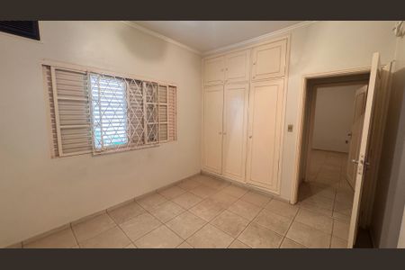 Casa à venda com 252m², 3 quartos e 4 vagas Casa à venda com 252m², 3 quartos e 4 vagasSuíte