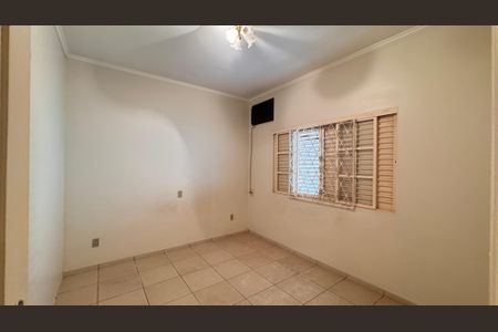 Casa à venda com 252m², 3 quartos e 4 vagas Casa à venda com 252m², 3 quartos e 4 vagasSuíte