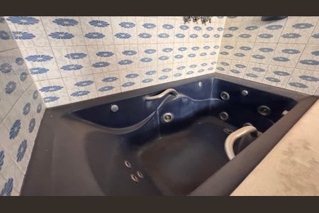 Casa à venda com 252m², 3 quartos e 4 vagas Casa à venda com 252m², 3 quartos e 4 vagasBanheiro da Suíte