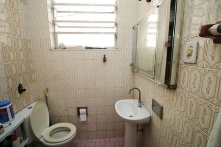 Casa para alugar com 360m², 4 quartos e 3 vagasBanheiro Social