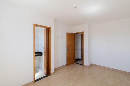 Casa de condomínio à venda com 118m², 2 quartos e 2 vagas Casa de condomínio à venda com 118m², 2 quartos e 2 vagasSuíte 2