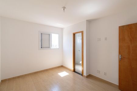 Casa de condomínio à venda com 118m², 2 quartos e 2 vagas Casa de condomínio à venda com 118m², 2 quartos e 2 vagasSuíte 1