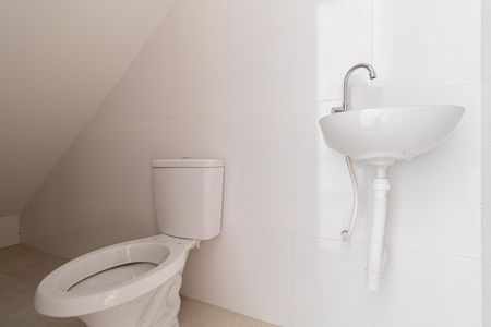 Casa de condomínio à venda com 117m², 2 quartos e 2 vagasLavabo