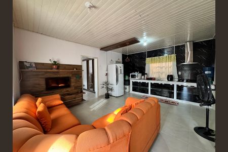 Casa à venda com 102m², 2 quartos e 1 vaga Casa à venda com 102m², 2 quartos e 1 vagaSala