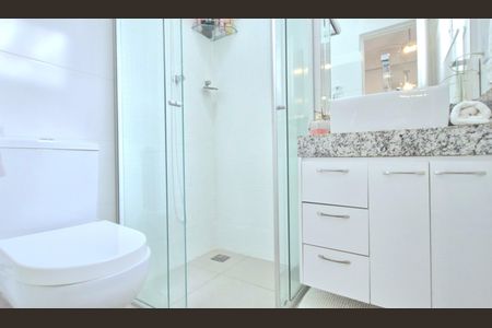 Casa à venda com 87m², 3 quartos e 2 vagasBanheiro suíte