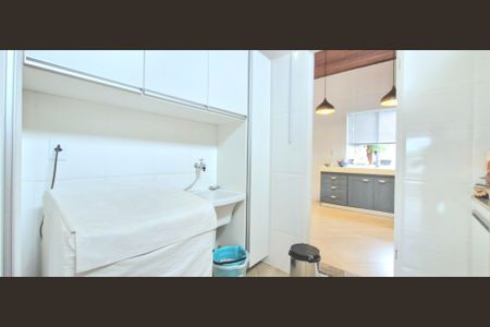 Casa à venda com 87m², 3 quartos e 2 vagasÁrea de Serviço