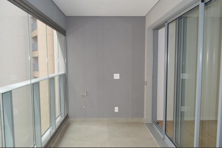 Apartamento à venda com 66m², 2 quartos e 1 vagaVaranda