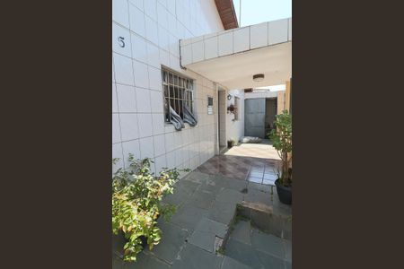 Casa à venda com 120m², 1 quarto e 1 vagaQuintal