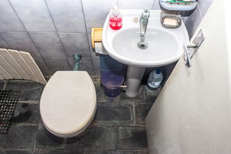 Casa à venda com 126m², 3 quartos e sem vaga Casa à venda com 126m², 3 quartos e sem vagaBanheiro da Suíte