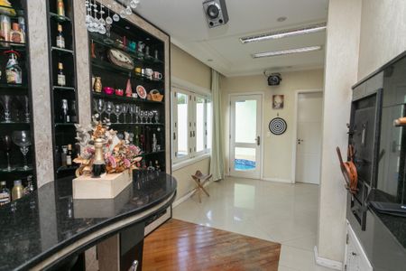 Casa à venda com 326m², 4 quartos e 2 vagasSala 2