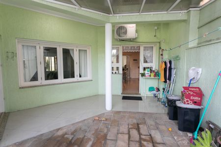 Casa à venda com 326m², 4 quartos e 2 vagasVaranda