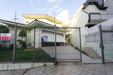 Casa à venda com 326m², 4 quartos e 2 vagasFachada