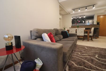 Apartamento à venda com 81m², 2 quartos e 2 vagasSala
