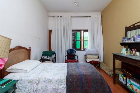 Casa à venda com 380m², 3 quartos e 4 vagas Casa à venda com 380m², 3 quartos e 4 vagasSuíte