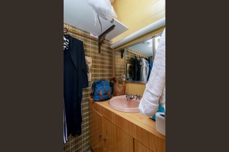 Casa à venda com 380m², 3 quartos e 4 vagas Casa à venda com 380m², 3 quartos e 4 vagasSuíte - Banheiro