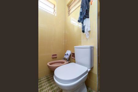 Casa à venda com 380m², 3 quartos e 4 vagas Casa à venda com 380m², 3 quartos e 4 vagasSuíte - Banheiro