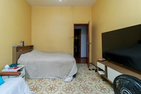 Casa à venda com 380m², 3 quartos e 4 vagas Casa à venda com 380m², 3 quartos e 4 vagasQuarto 2