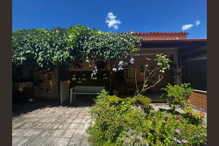 Casa à venda com 350m², 8 quartos e 2 vagasQuintal