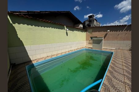Casa à venda com 350m², 8 quartos e 2 vagasÁrea de lazer - Piscina