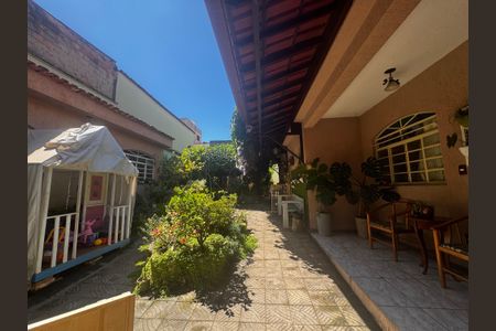 Casa à venda com 350m², 8 quartos e 2 vagasQuintal