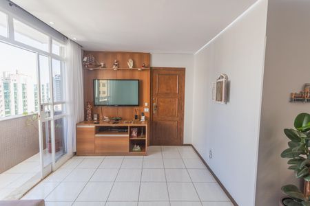 Apartamento à venda com 300m², 4 quartos e 2 vagasSala
