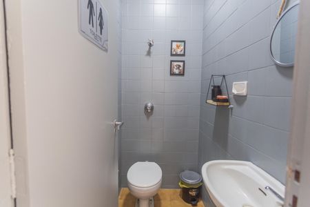 Apartamento à venda com 300m², 4 quartos e 2 vagasBanheiro de Serviço