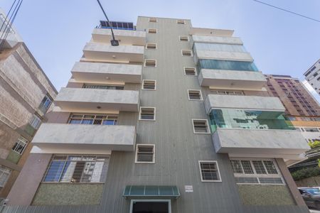 Apartamento à venda com 300m², 4 quartos e 2 vagasFachada
