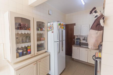 Apartamento à venda com 300m², 4 quartos e 2 vagasCozinha