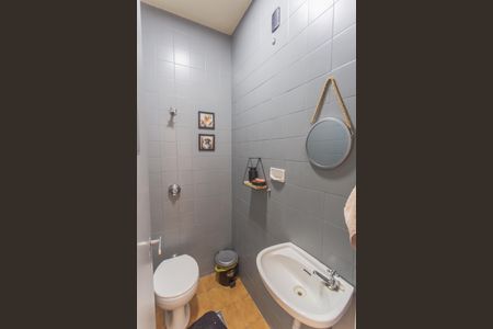 Apartamento à venda com 300m², 4 quartos e 2 vagasBanheiro de Serviço