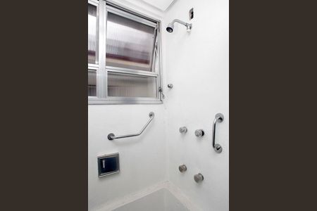 Apartamento à venda com 93m², 2 quartos e 2 vagasBanheiro 