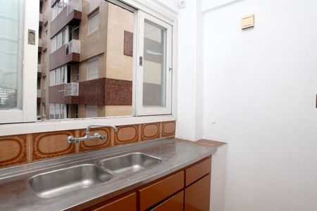 Apartamento à venda com 93m², 2 quartos e 2 vagasCozinha