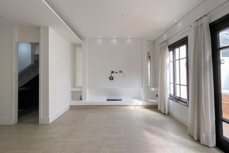 Casa de condomínio à venda com 100m², 2 quartos e 2 vagas Casa de condomínio à venda com 100m², 2 quartos e 2 vagasSala